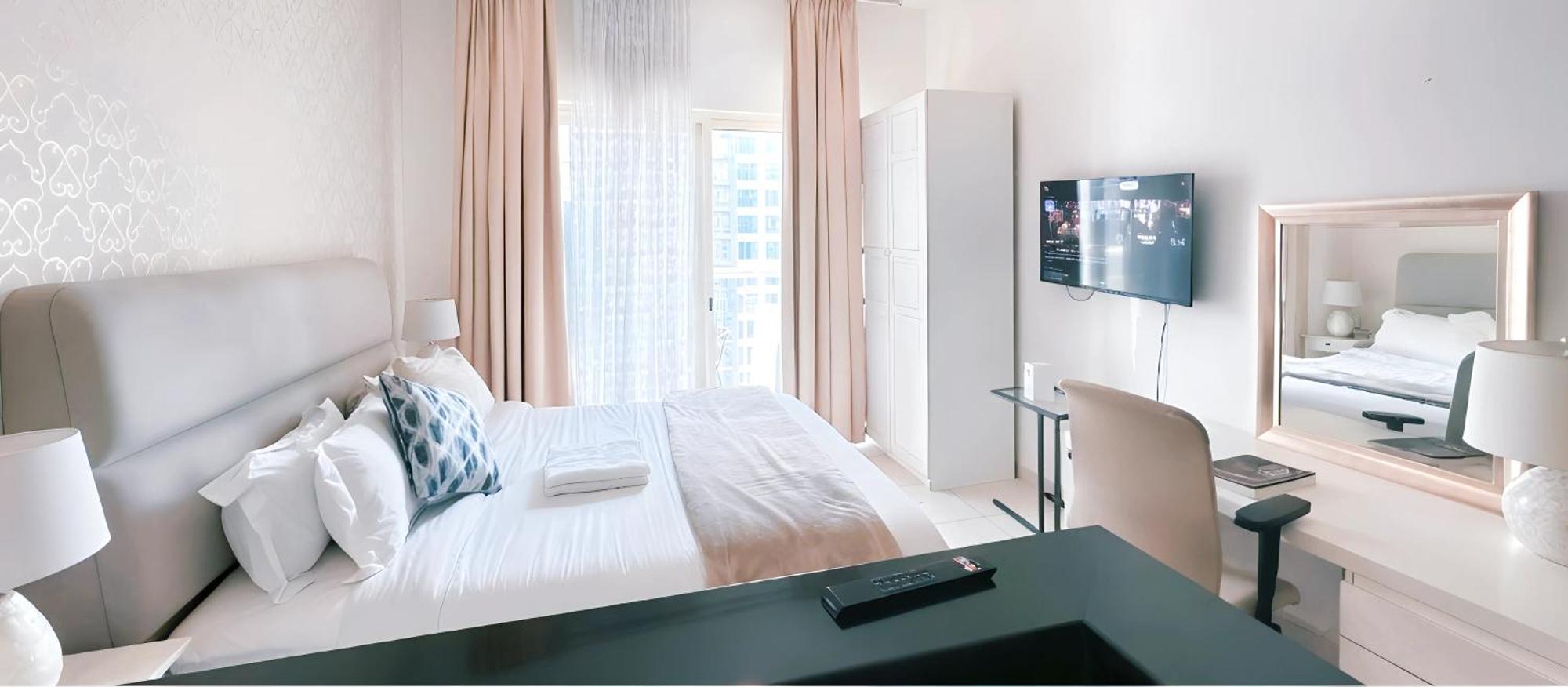 Marina And Sea View At 10mn From Jbr & Metro Deluxe For 4ppl Late Check-in & Late Check-out Apartment